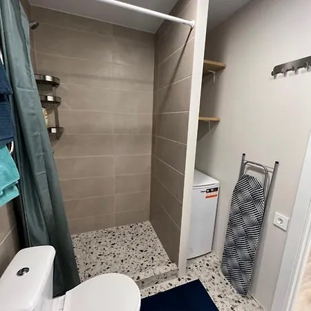Tyzenhauzai Appartments شقة